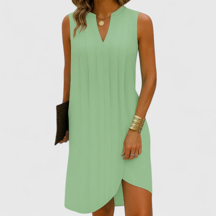 Clarhild | Elegant Flattering Dress With V-Neck