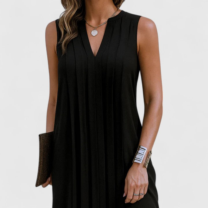 Clarhild | Elegant Flattering Dress With V-Neck